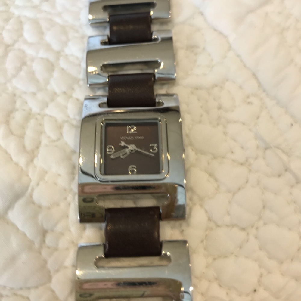 Michael Kors Watch - Picture 3 of 5